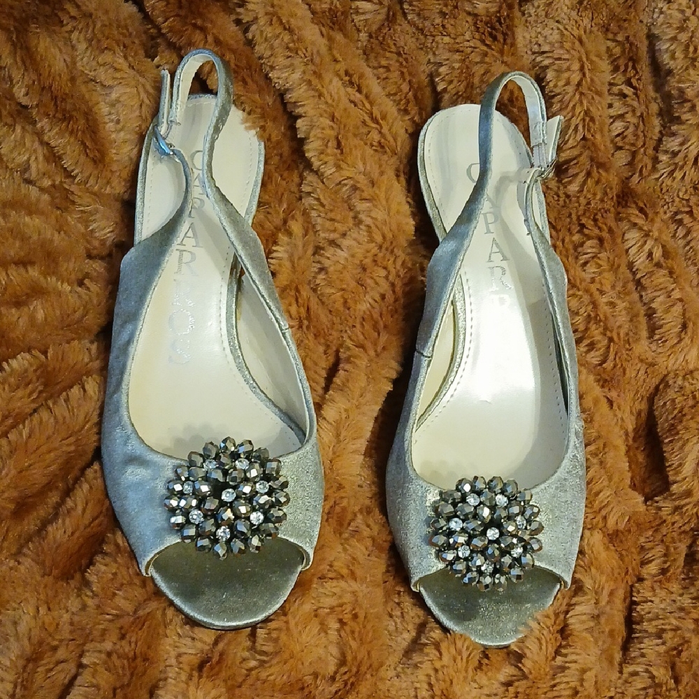 Woman's CAPARROS Elegant Silver Slingback Dress Shoes Heels 8 1/2 B